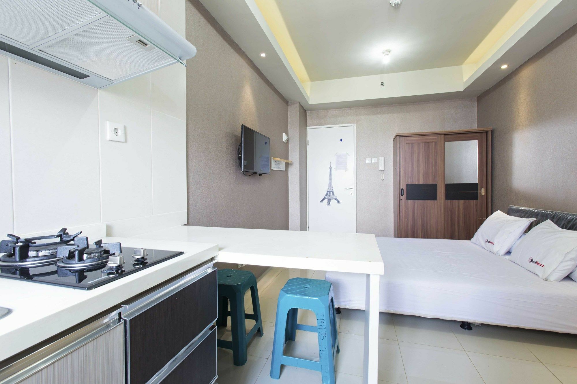 Reddoorz Apartment @ Pegangsaan Kelapa Gading 3 Jakarta Exterior photo